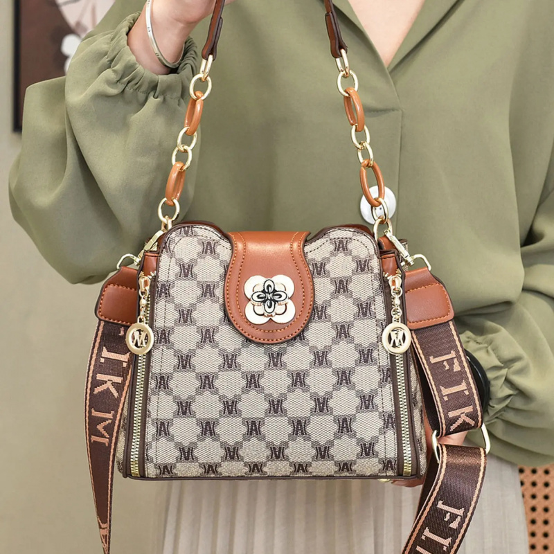 Bolsa de ombro vintage com est - Vintage Women Fashion avaliação e preço