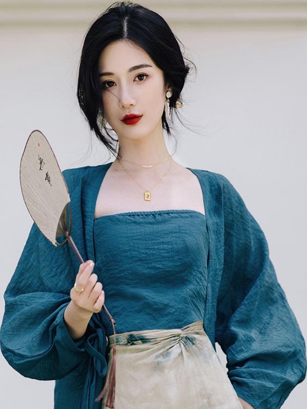 Conjunto de Saia e Cardigã Abe - Vintage Fashion Years avaliação e preço