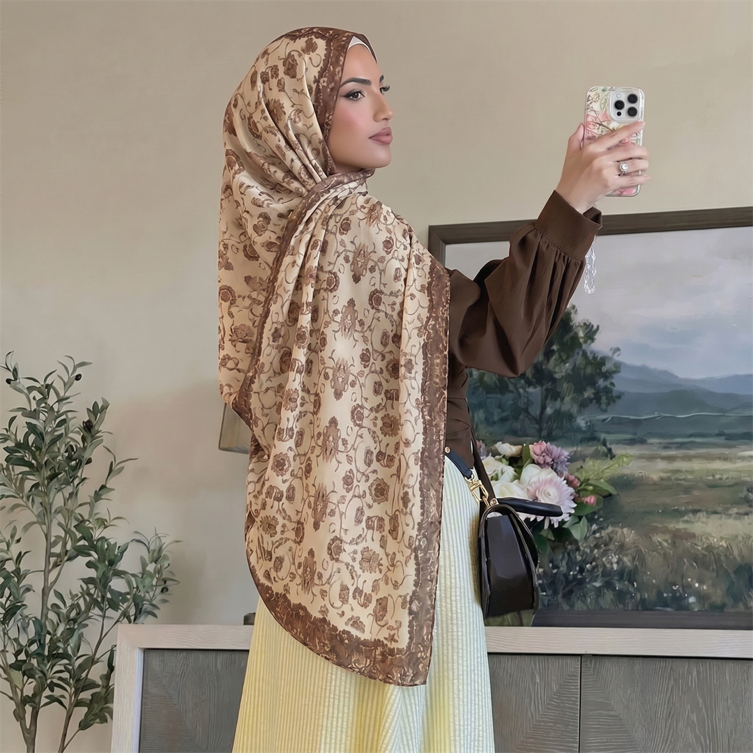 Hijab Vintage com Estampa Flor - Vintage Women Fashion avaliação e preço